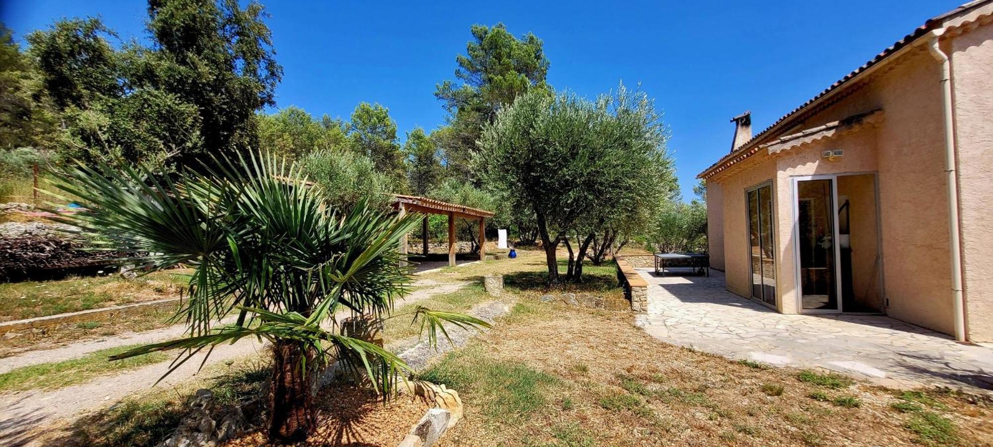 Au Petit Bonheur Villa Carnoules  Eksteriør bilde